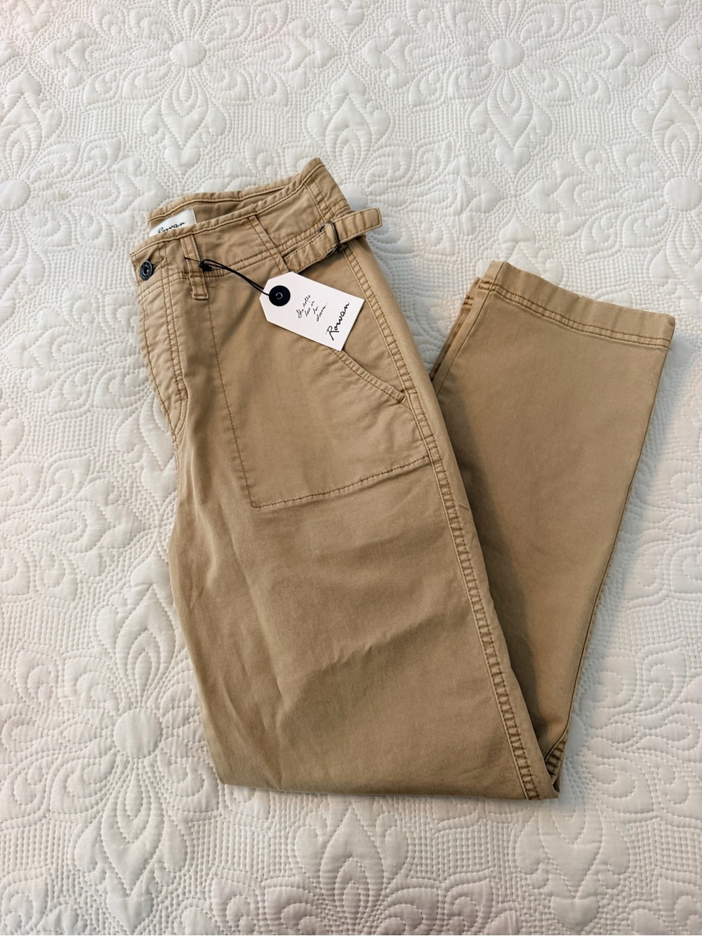 NWT Rowan Jalen Casual Straight Leg Cropped Pants in Sand Dune